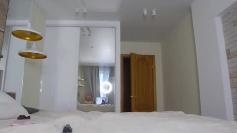 Amina Adelina online show from January 11, 5:10 am