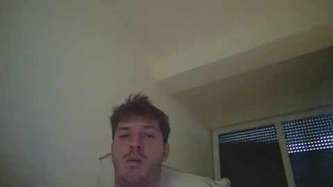 Snapshot of brii0000 chatting on February 8, 1:33 pm brii0000 online show from February 8, 1:33 pm