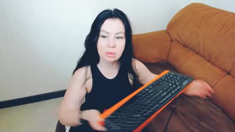 brilliantegirl_ online show from February 4, 10:32 am