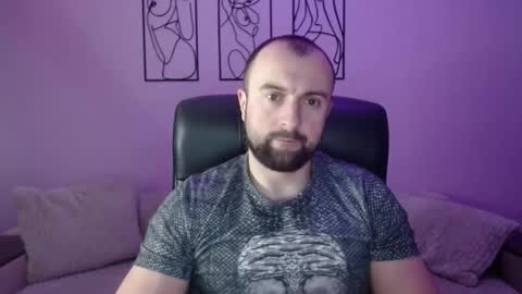 brindlefly69 online show from February 9, 11:36 am