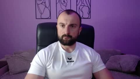 brindlefly69 online show from May 8, 10:53 am