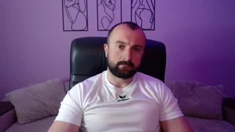 brindlefly69 online show from May 9, 10:42 am