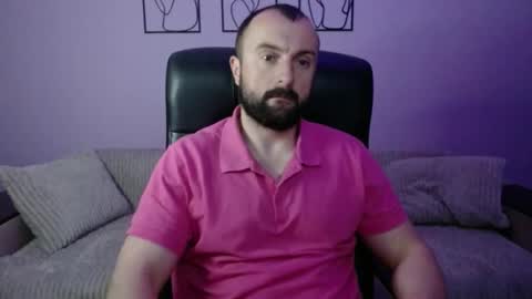brindlefly69 online show from May 11, 10:21 am