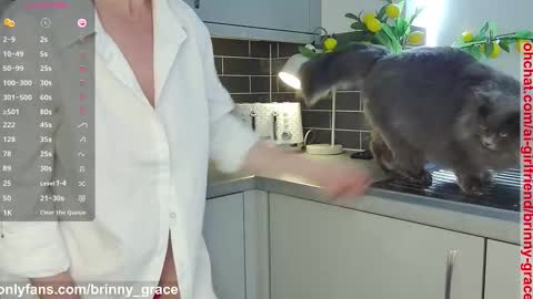 Snapshot of brinny_grace chatting on March 11, 11:27 am brinny_grace online show from March 11, 11:27 am