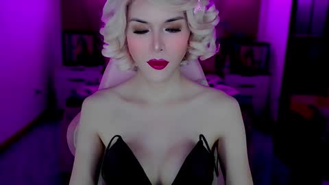 brionatop online show from October 23, 11:57 pm