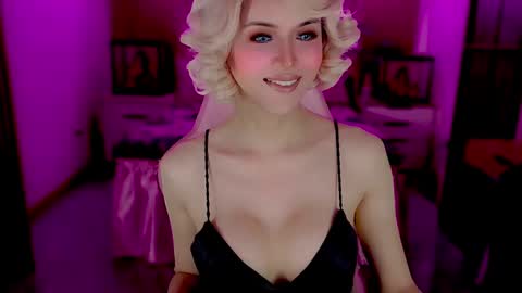 brionatop online show from November 7, 10:43 pm