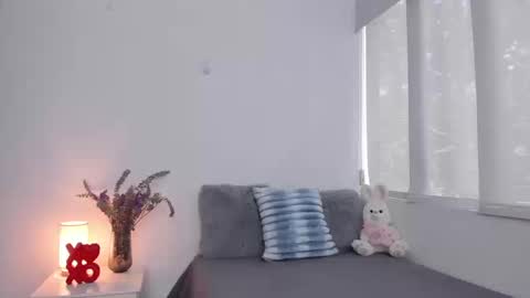 Snapshot of brisa_blue chatting on September 23, 4:43 pm Brisa online show from September 23, 4:43 pm