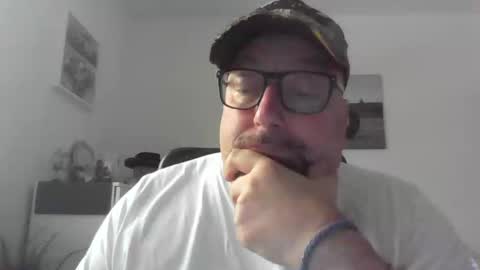 Snapshot of brisco1971 chatting on November 26, 10:27 am Brisco schner Schwanz online show from November 26, 10:27 am