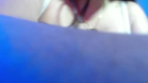 scarleth    follow mee 3 kis online show from January 15, 2:17 am