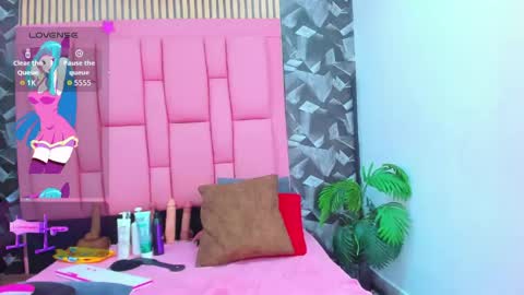 brithanyslim online show from May 14, 8:04 pm
