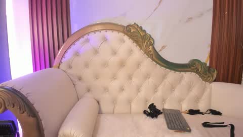 Snapshot of brithanysummer chatting on November 13, 5:39 am brithanysummer online show from November 13, 5:39 am