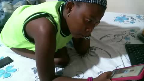 leccie online show from February 4, 7:20 pm