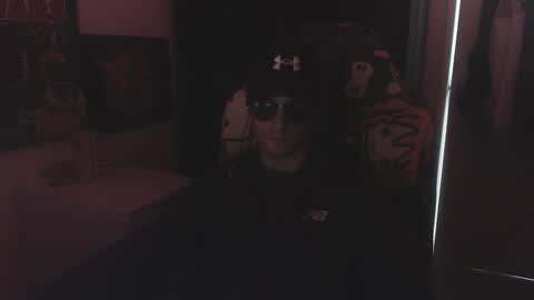 Snapshot of britishbigdick_ chatting on October 27, 7:29 pm britishbigdick_ online show from October 27, 7:29 pm