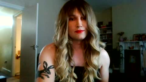 britishlucysissy online show from July 4, 5:52 pm