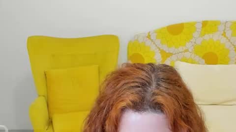Snapshot of britishmilfpenelope chatting on February 15, 4:53 am Penelope online show from February 15, 4:53 am