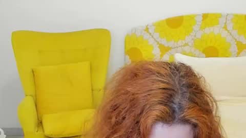 Snapshot of britishmilfpenelope chatting on February 17, 3:58 am Penelope online show from February 17, 3:58 am