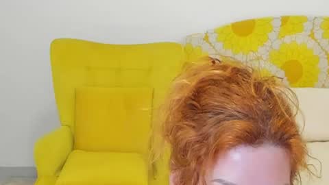 Snapshot of britishmilfpenelope chatting on April 3, 6:50 pm Penelope online show from April 3, 6:50 pm