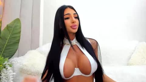 britney_charm online show from February 24, 8:01 am