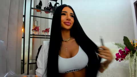 britney_charm online show from May 4, 7:04 am