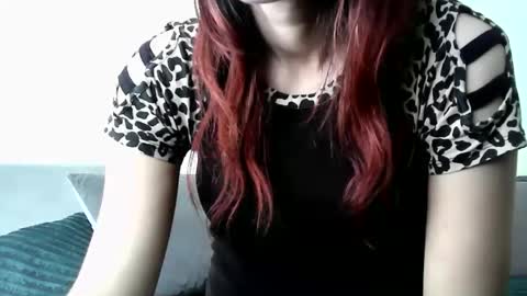 Snapshot of britneyamy chatting on March 4, 11:05 am Britney online show from March 4, 11:05 am