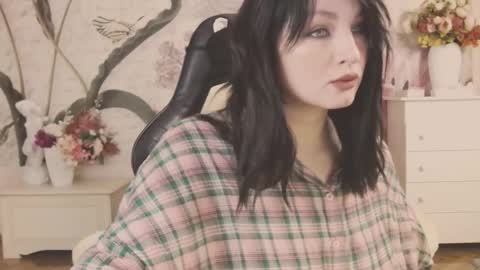 Snapshot of britneybarker chatting on February 14, 4:42 am britneybarker online show from February 14, 4:42 am