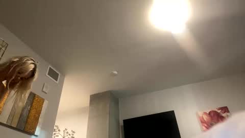 Snapshot of britneycherry08 chatting on June 8, 1:28 am britneycherry08 online show from June 8, 1:28 am