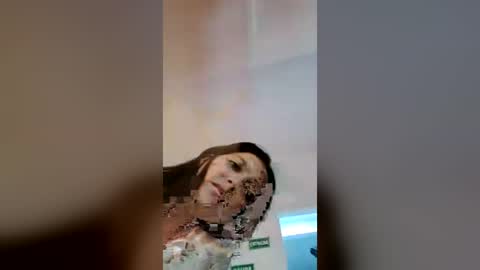 Snapshot of britneymebarak25 chatting on June 29, 11:27 pm britneymebarak25 online show from June 29, 11:27 pm