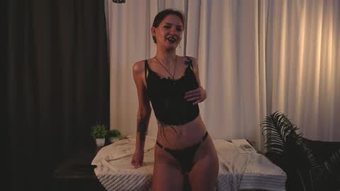 Snapshot of britneyswiss chatting on March 15, 5:41 pm my name is Britney Im 18 years old I love to draw and want to learn to dance online show from March 15, 5:41 pm