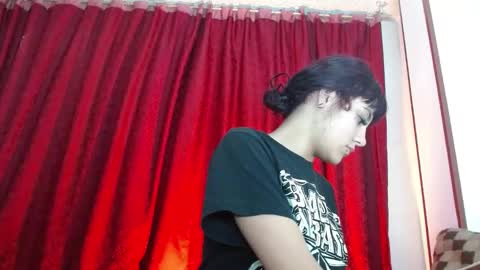 Snapshot of brittany_bubbles chatting on February 23, 1:21 pm maru miaw Please help me to reach 100 thumbs up online show from February 23, 1:21 pm