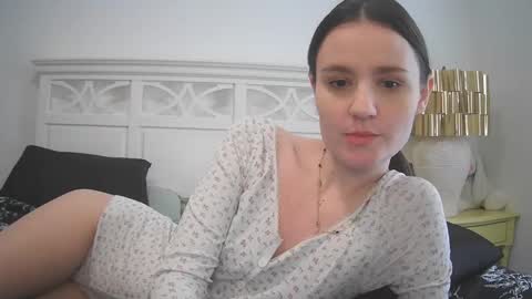Snapshot of brittbratt24 chatting on January 29, 8:14 pm Britt online show from January 29, 8:14 pm