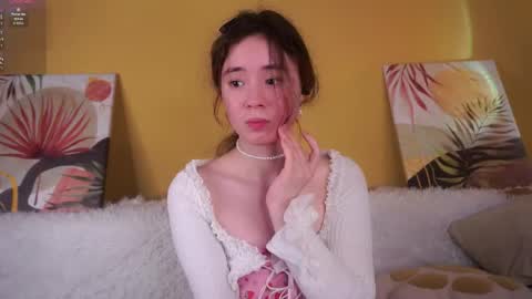 Lina online show from May 14, 1:40 pm