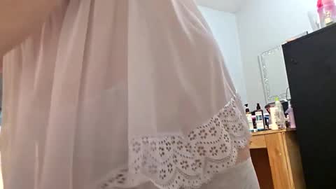 brkenprincess81 online show from September 29, 2:44 pm