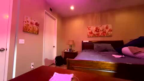 Snapshot of brodienewport chatting on January 6, 8:45 pm brodienewport online show from January 6, 8:45 pm