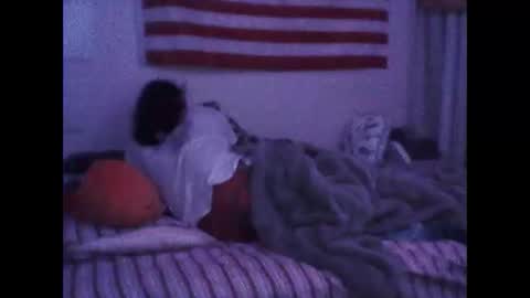 Snapshot of brokeboyrecordlabel chatting on February 6, 11:02 am brokeboyrecordlabel online show from February 6, 11:02 am