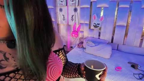 Snapshot of broklin_white23 chatting on March 27, 4:07 pm online show from March 27, 4:07 pm