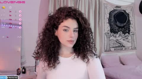 Snapshot of brookchills chatting on January 23, 12:04 am Brook Help me collect 100 reactions online show from January 23, 12:04 am