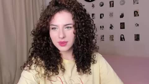 Snapshot of brookchills chatting on September 12, 6:46 am Brook Help me collect 100 reactions online show from September 12, 6:46 am