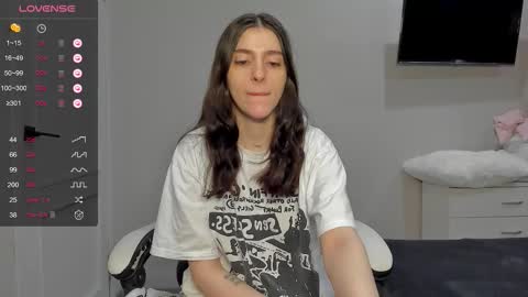 broosnica1 online show from February 24, 8:01 am