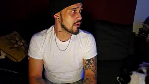 Snapshot of brownboyt chatting on December 16, 3:44 am brownboyt online show from December 16, 3:44 am