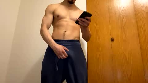 browndaddy4713 online show from April 3, 4:54 am