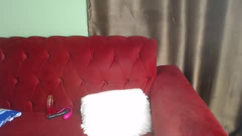 Snapshot of brownebony4 chatting on February 19, 3:39 am Brownie online show from February 19, 3:39 am