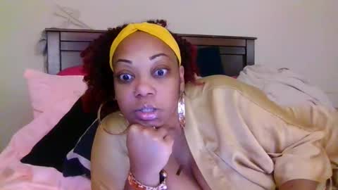 brownroundrenee online show from May 19, 9:37 am