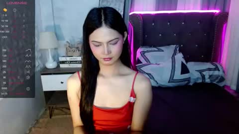 Snapshot of brownsausageroberta chatting on February 14, 5:48 am Roberta GODDESS OF PLEASURE AND SEXUALDESIRE online show from February 14, 5:48 am