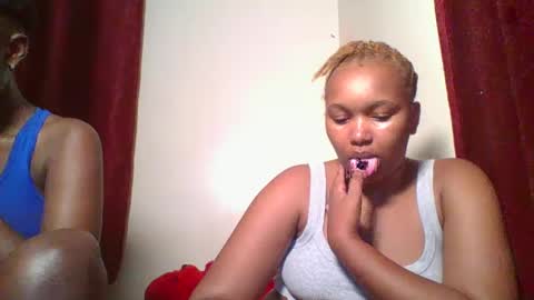 Snapshot of browny_candyz chatting on December 11, 6:31 pm Tracy online show from December 11, 6:31 pm