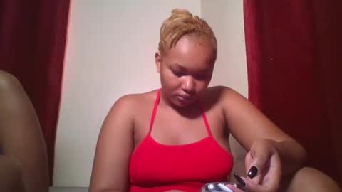 Snapshot of browny_candyz chatting on December 12, 11:50 am Tracy online show from December 12, 11:50 am