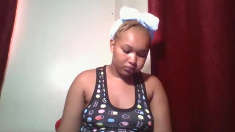 Snapshot of browny_candyz chatting on December 13, 7:36 am Tracy online show from December 13, 7:36 am