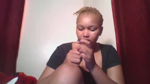 Snapshot of browny_candyz chatting on December 17, 9:28 am Tracy online show from December 17, 9:28 am
