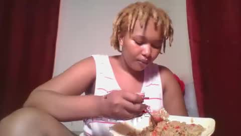 Snapshot of browny_candyz chatting on December 21, 11:44 am Tracy online show from December 21, 11:44 am