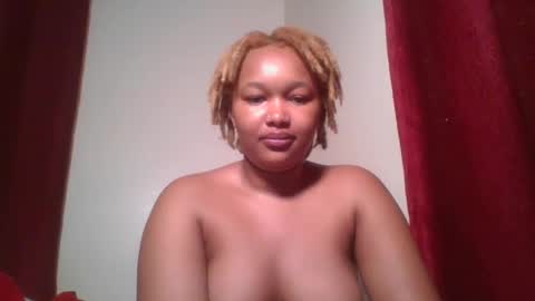 Snapshot of browny_candyz chatting on December 25, 4:44 am Tracy online show from December 25, 4:44 am