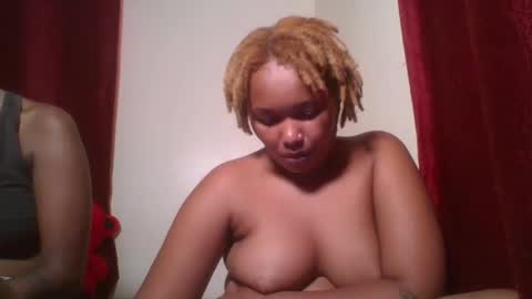 Snapshot of browny_candyz chatting on December 27, 6:24 am Tracy online show from December 27, 6:24 am